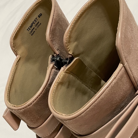 Etienne Aigner Leather Tan Boots, Never Worn Size 8 - Picture 4 of 6